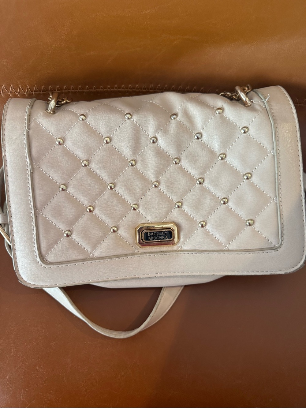 BADGLEY MISCHKA Quilted Cream Chain Crossbody